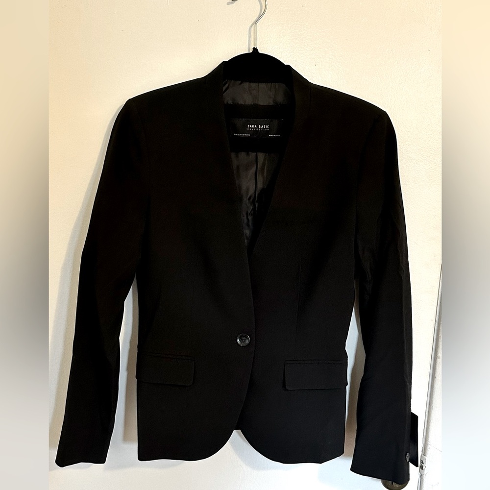 Zara black blazer NWT